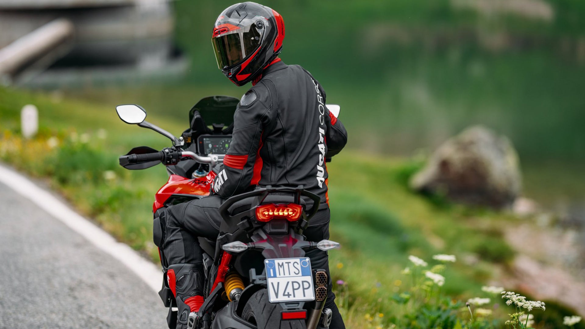 Multistrada V4 Pikes Peak