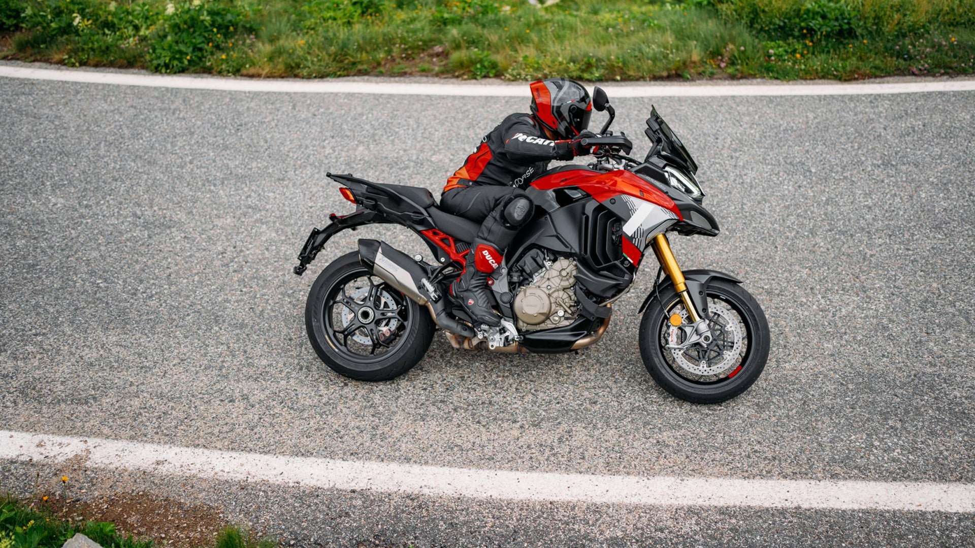 Multistrada V4 Pikes Peak