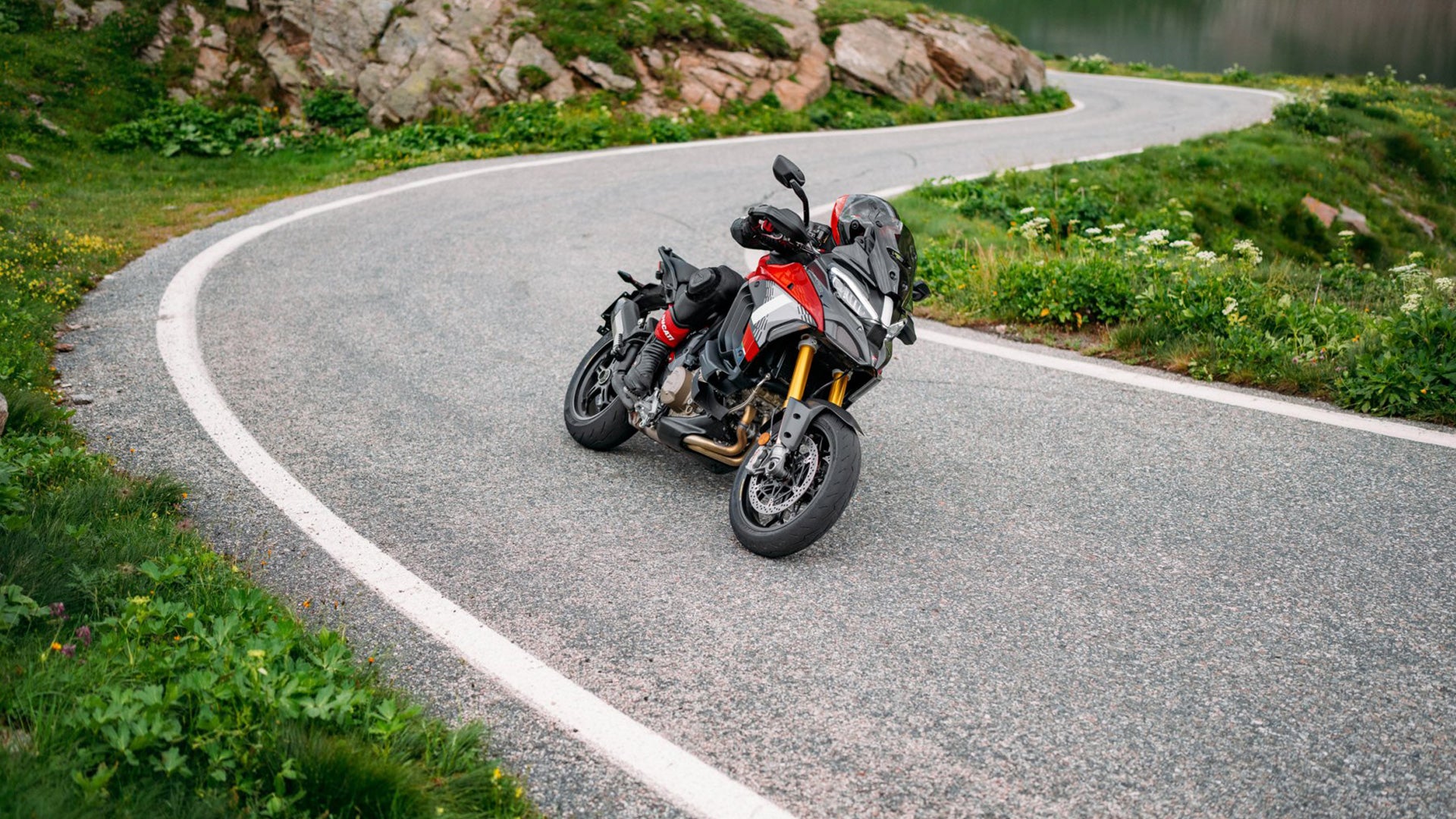 Multistrada V4 Pikes Peak