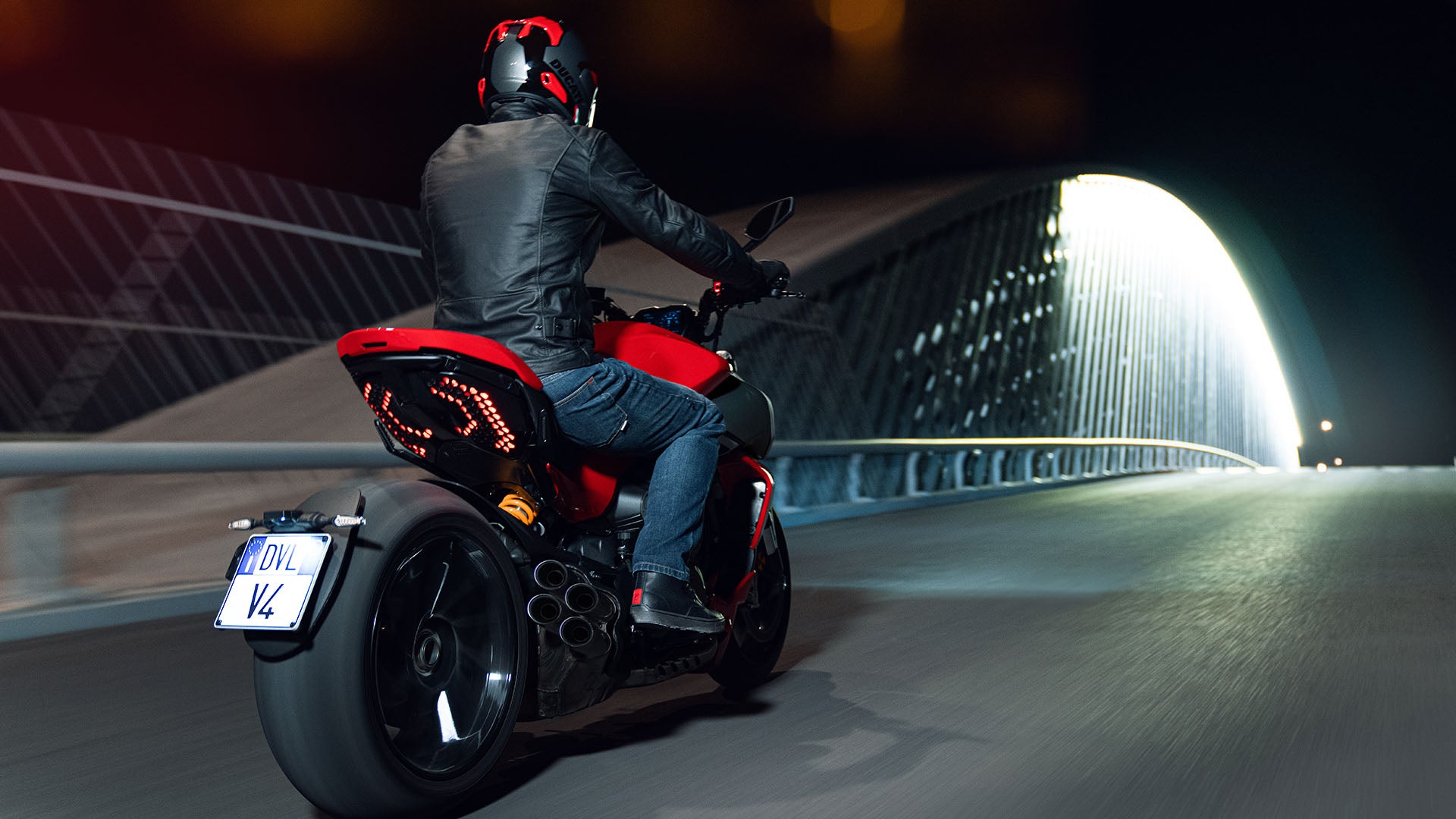 Diavel V4