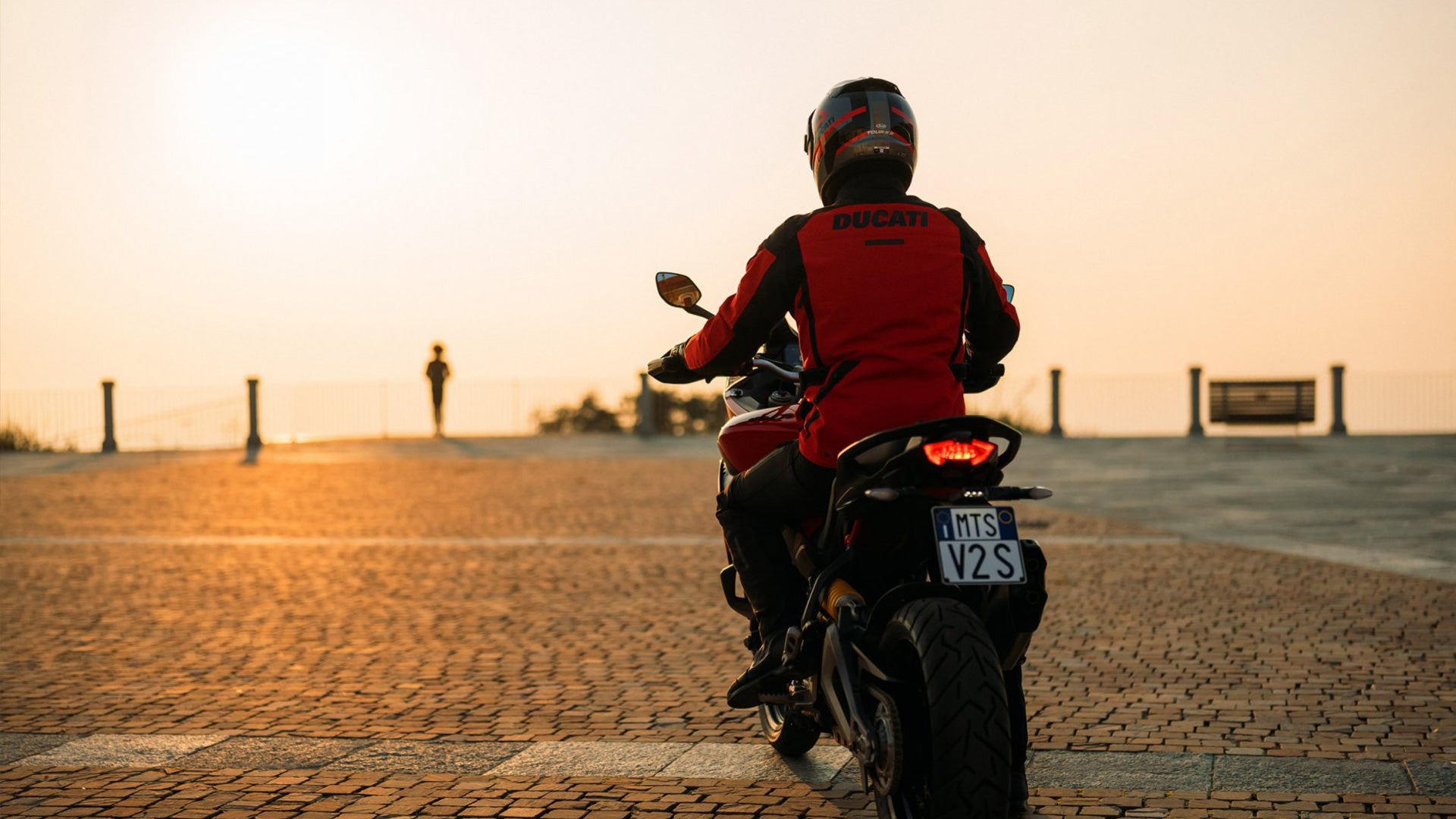 Multistrada V2