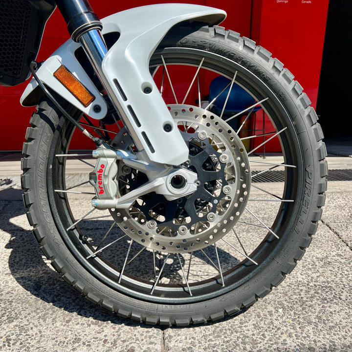 SEMINUEVA Ducati Desert X