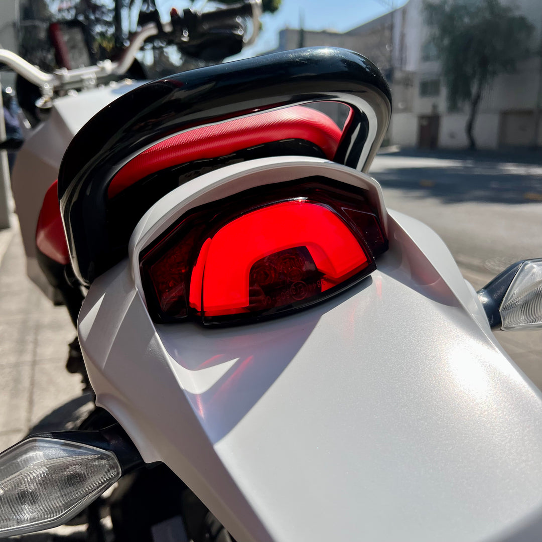 SEMINUEVA Ducati Desert X