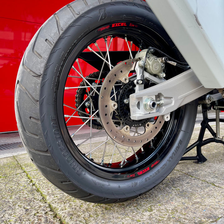 SEMINUEVA MV AGUSTA ENDURO VELOCE