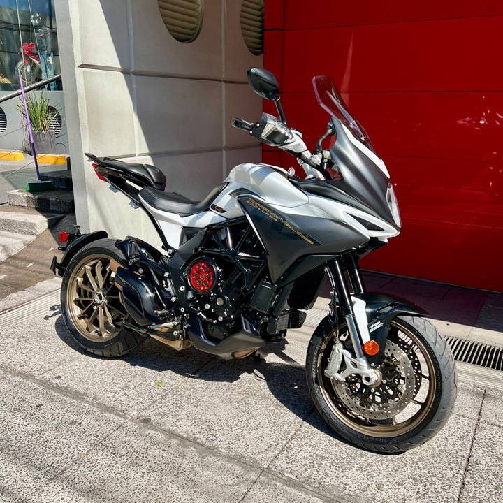 SEMINUEVA MV AGUSTA TURISMO VELOCE LUSSO SCS