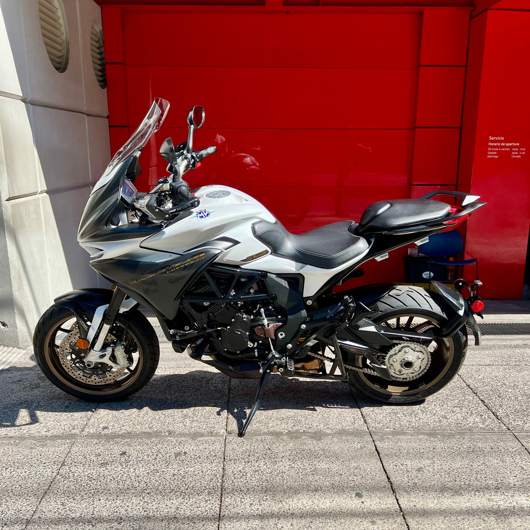 SEMINUEVA MV AGUSTA TURISMO VELOCE LUSSO SCS
