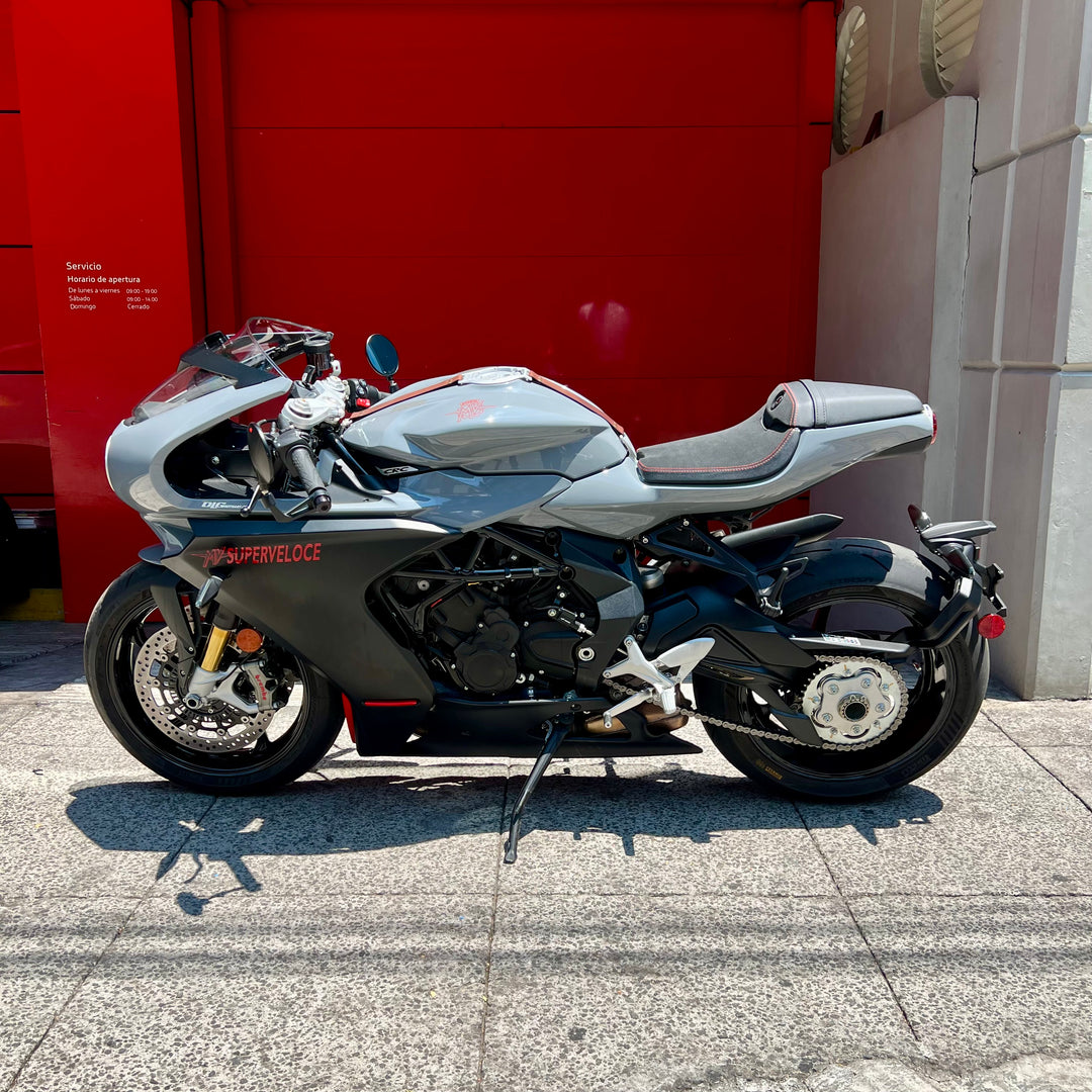 SEMINUEVA MV AGUSTA SUPERVELOCE