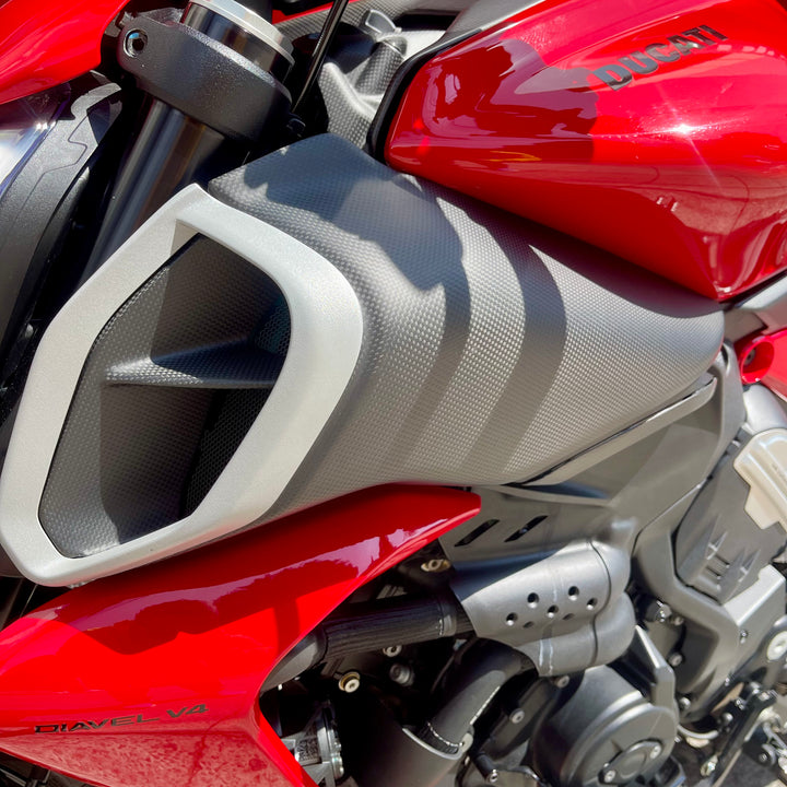 SEMINUEVA Ducati Diavel V4