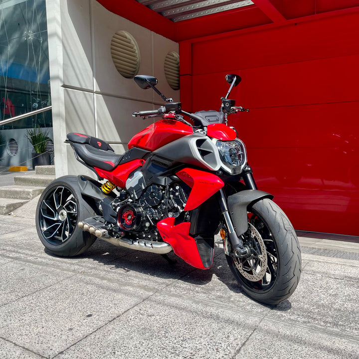 SEMINUEVA Ducati Diavel V4