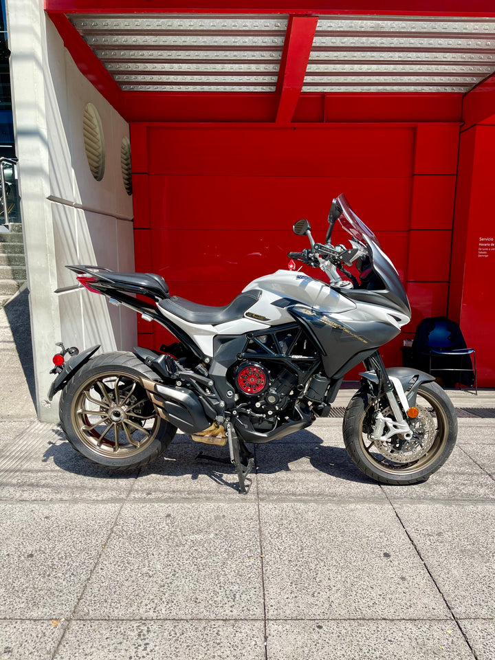SEMINUEVA MV AGUSTA TURISMO VELOCE LUSSO SCS