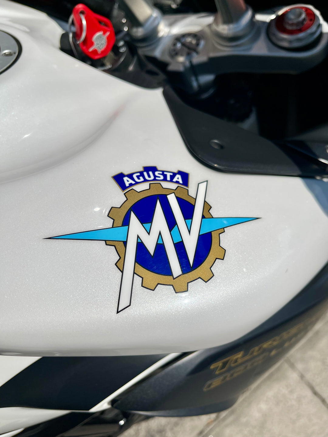 SEMINUEVA MV AGUSTA TURISMO VELOCE LUSSO SCS