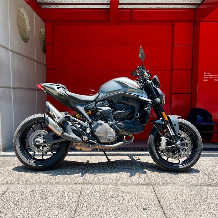 SEMINUEVA Ducati Monster Plus