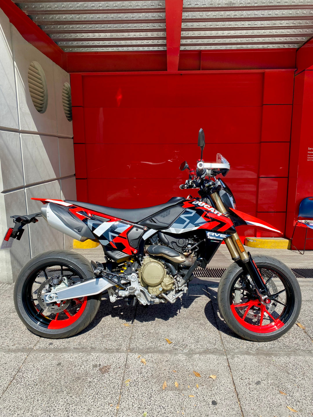 SEMINUEVA Ducati Hypermotard 698 RVE