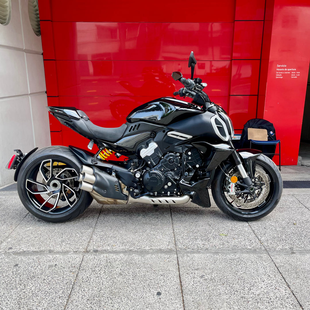 SEMINUEVA Ducati Diavel V4