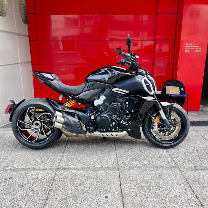 SEMINUEVA Ducati Diavel V4