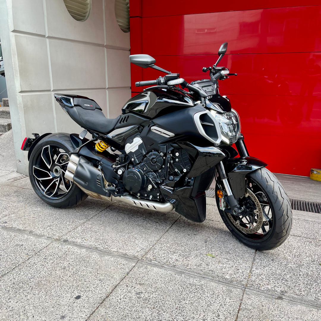 SEMINUEVA Ducati Diavel V4