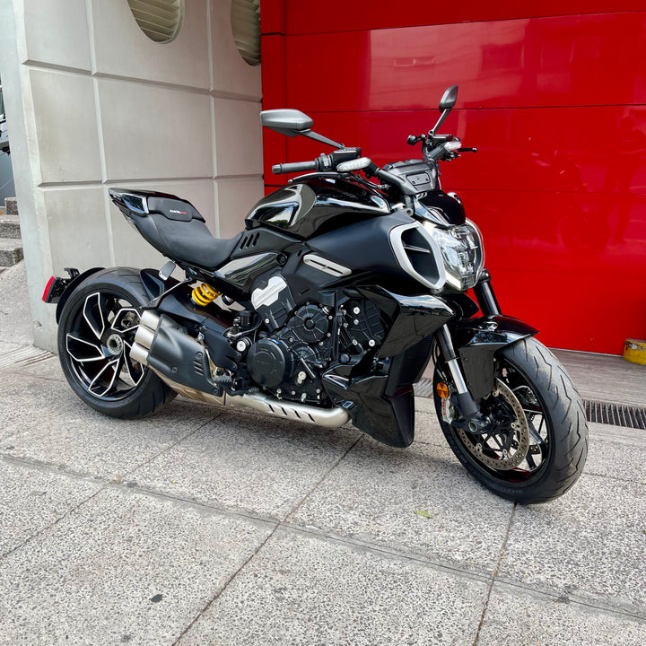 SEMINUEVA Ducati Diavel V4