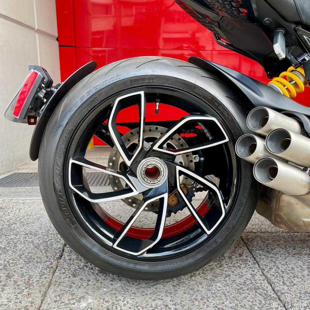 SEMINUEVA Ducati Diavel V4
