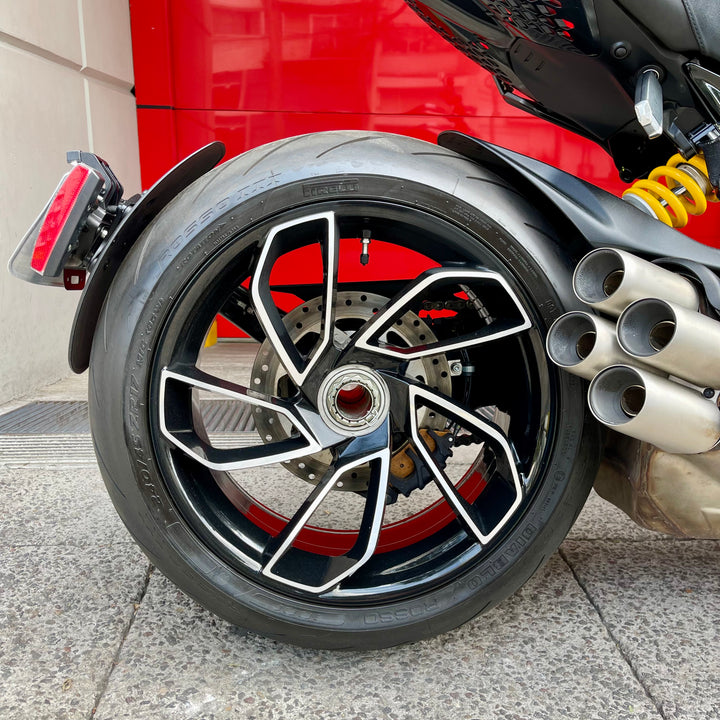 SEMINUEVA Ducati Diavel V4