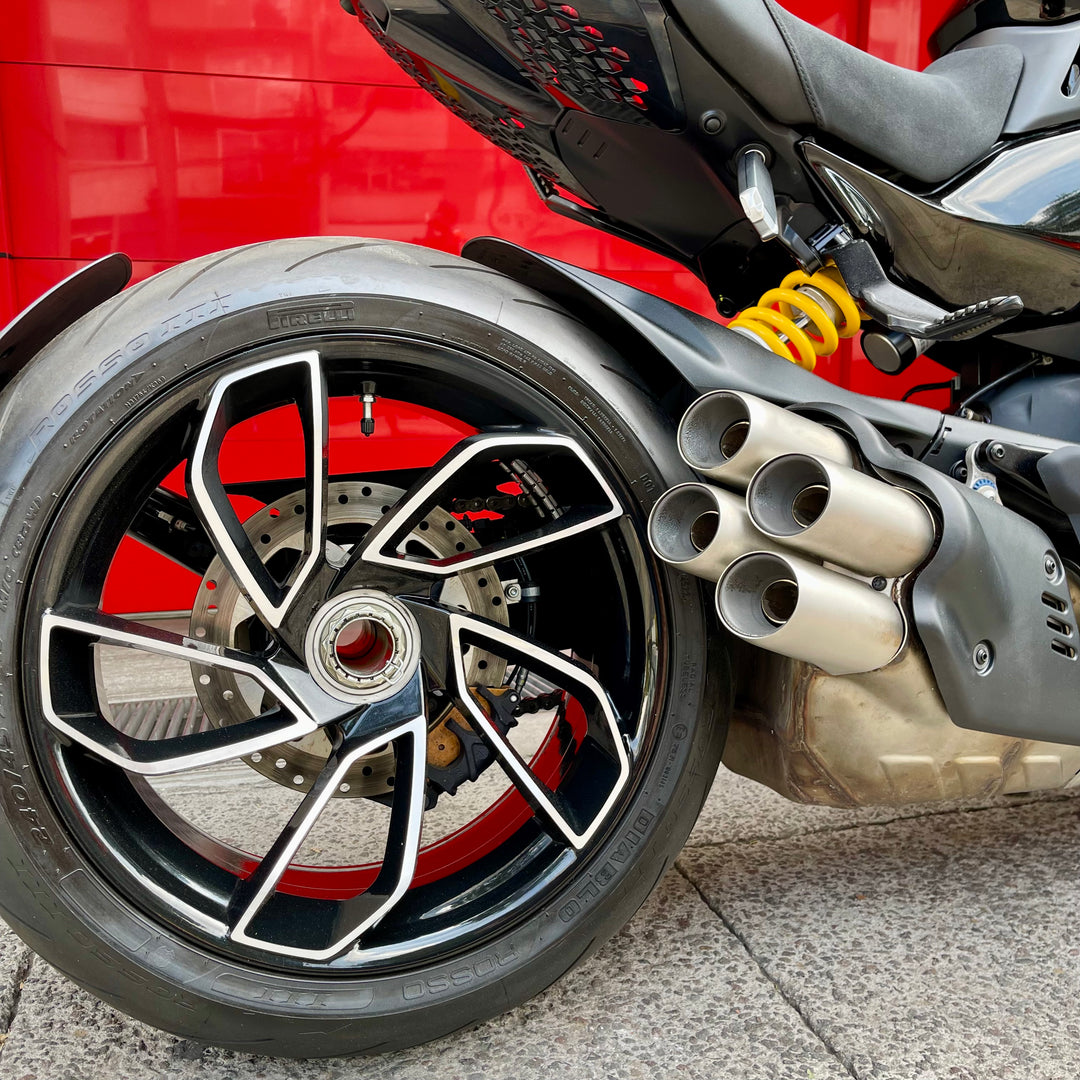 SEMINUEVA Ducati Diavel V4