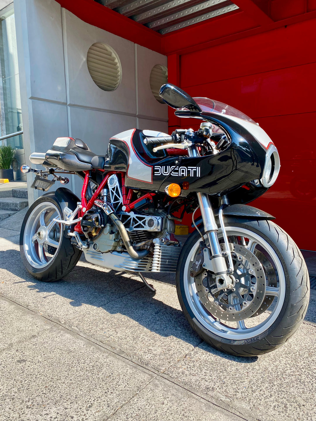 SEMINUEVA Ducati MH900