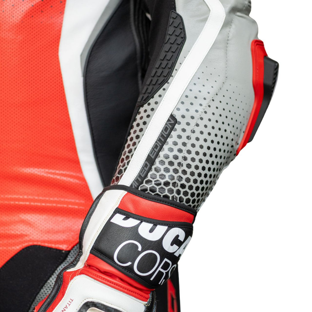 TRAJE DE PIEL GIMOTO LTD RACE AIR NEGRO/GRIS/ROJO