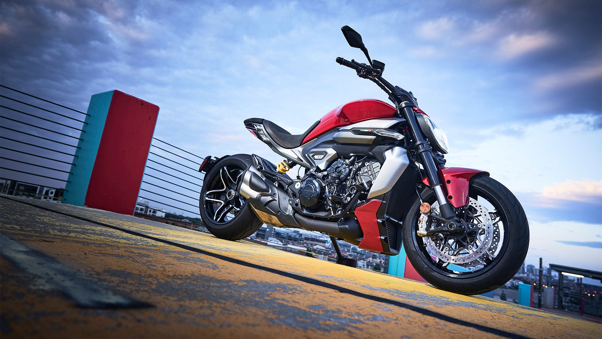 XDiavel V4
