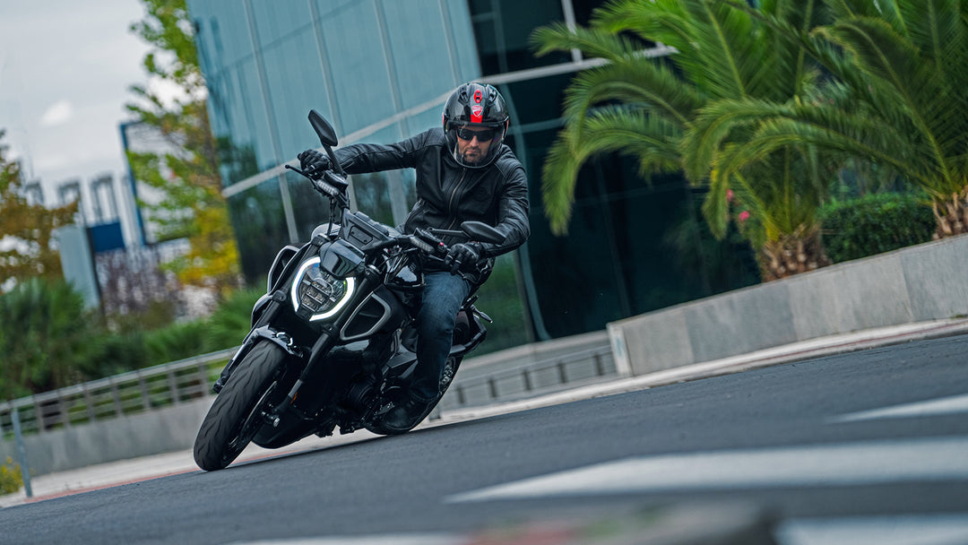 Diavel V4